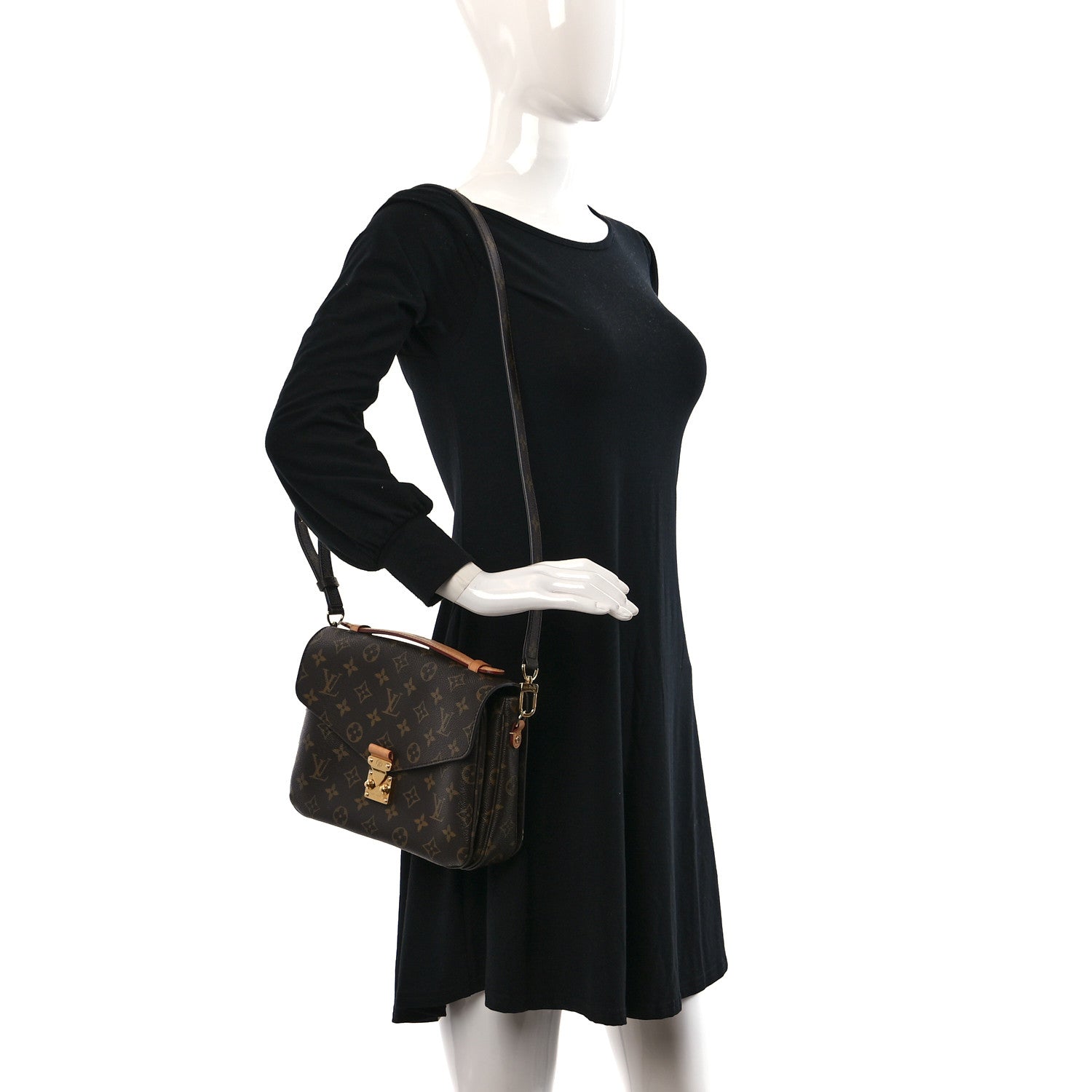 Louis Vuitton Monogram Pochette Metis 2 of 8