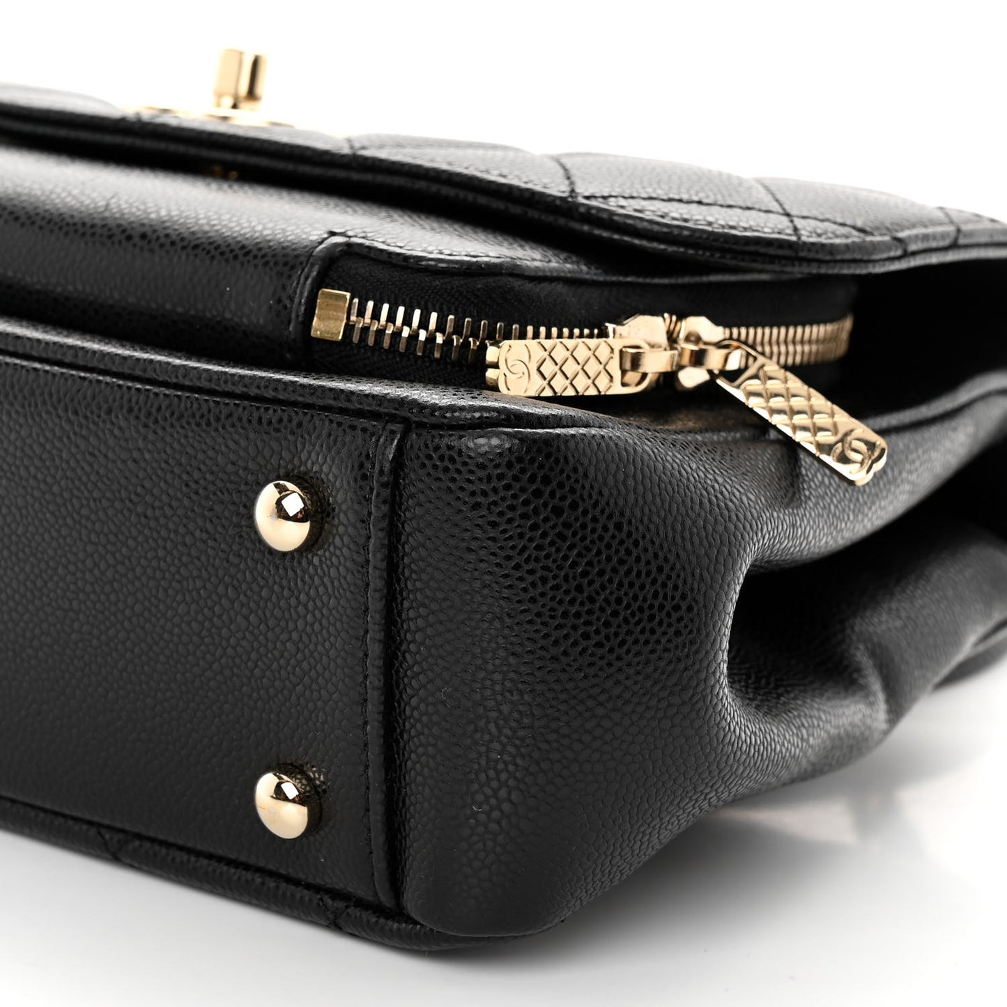 Caviar Quilted Medium Business Affinity Flap Black