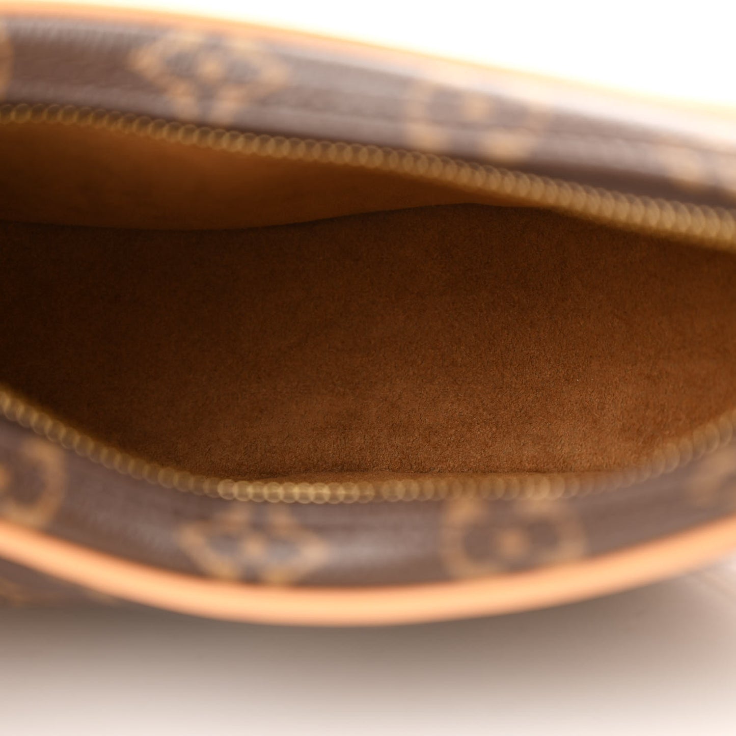 Monogram Loop