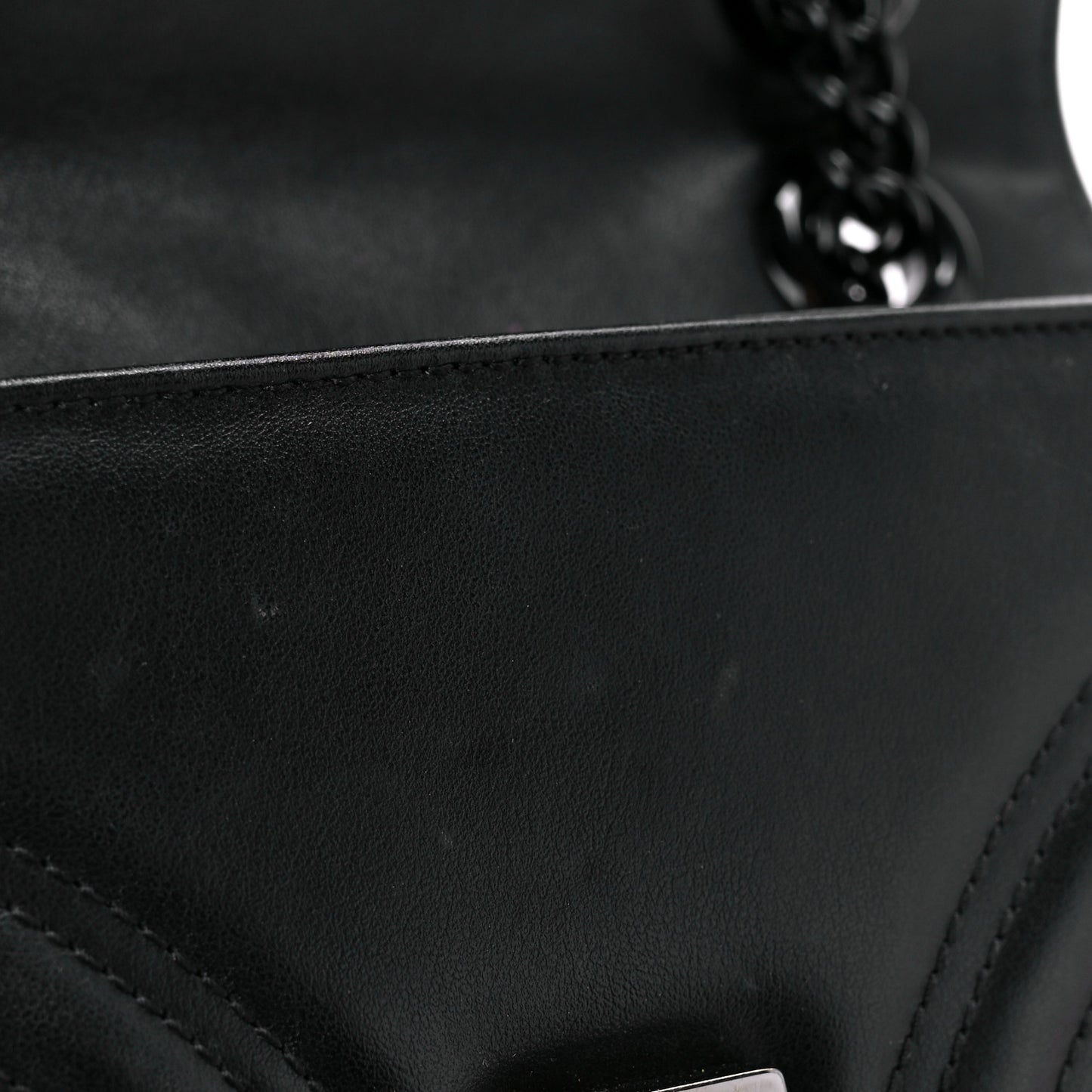 Calfskin Matelasse Monochrome Mini GG Marmont Shoulder Bag Black