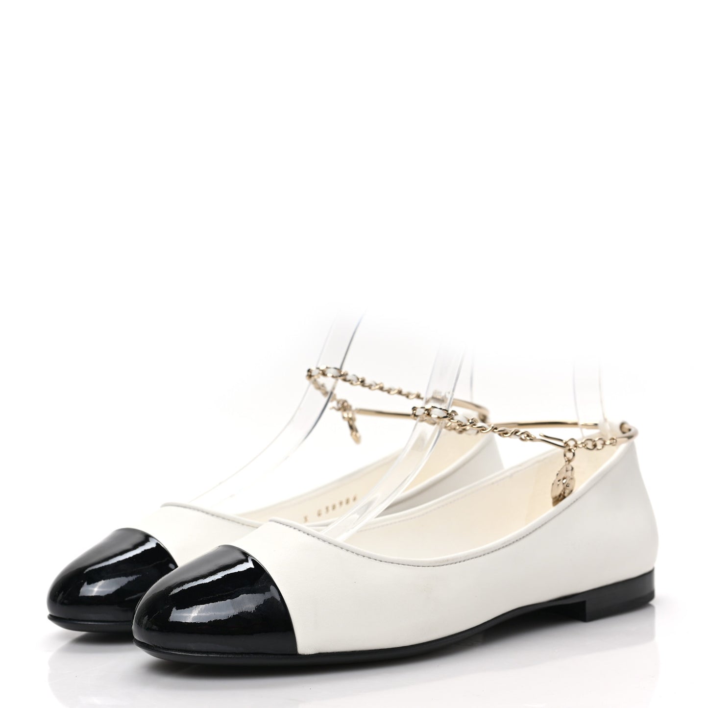 Lambskin Patent Calfskin Cap Toe Ankle Chain Ballerina Flats 38 White Black