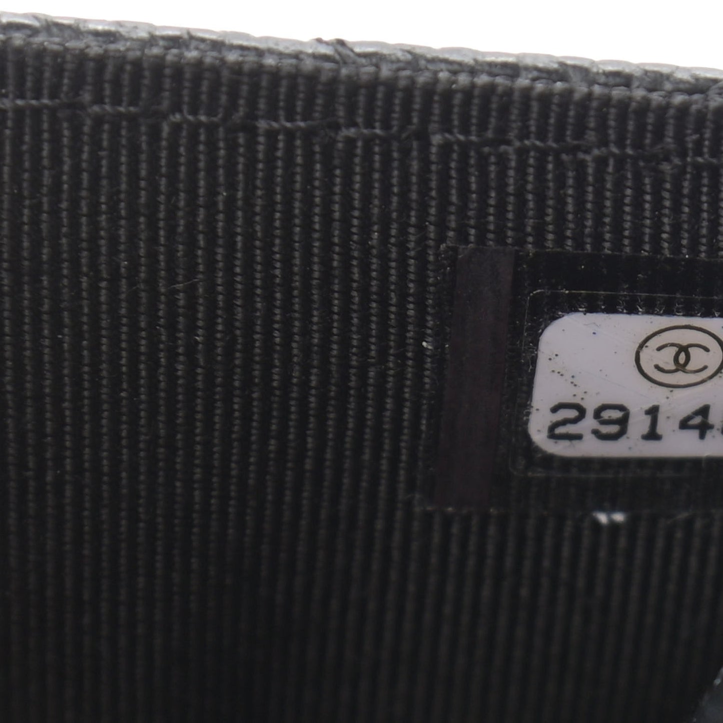 Caviar Quilted Medium Gusset Flap Wallet Black