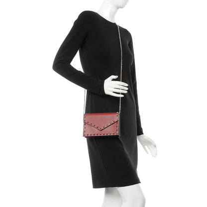 Valentino Garavani Pebbled Calfskin Rockstud Envelope Wallet on Chain Rubino 2 of 8