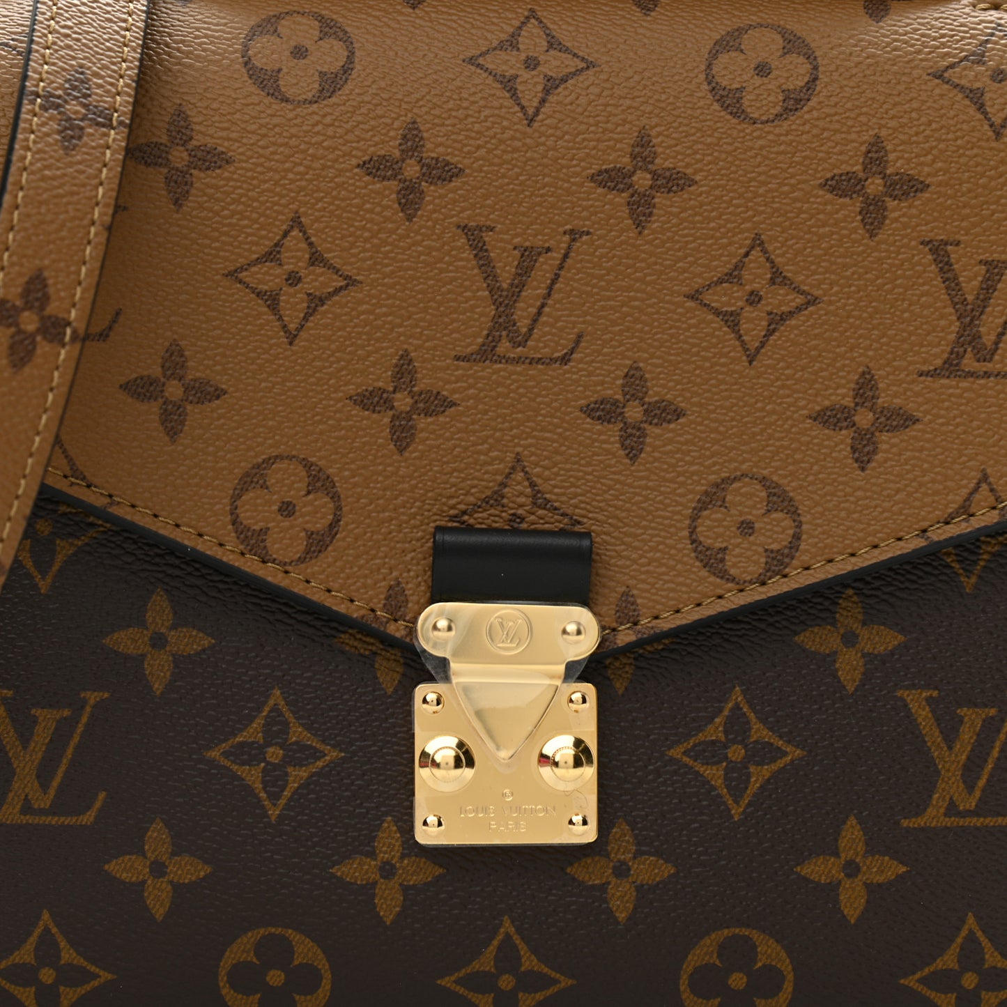 Reverse Monogram Pochette Metis