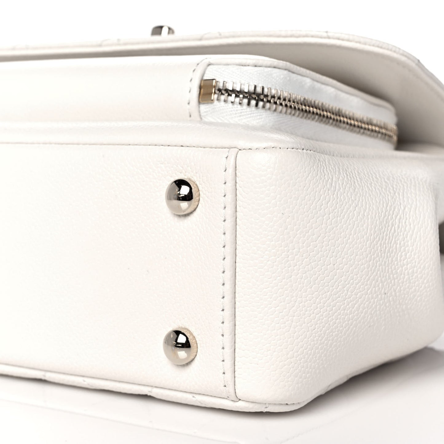 Caviar Quilted Small Business Affinity Flap White