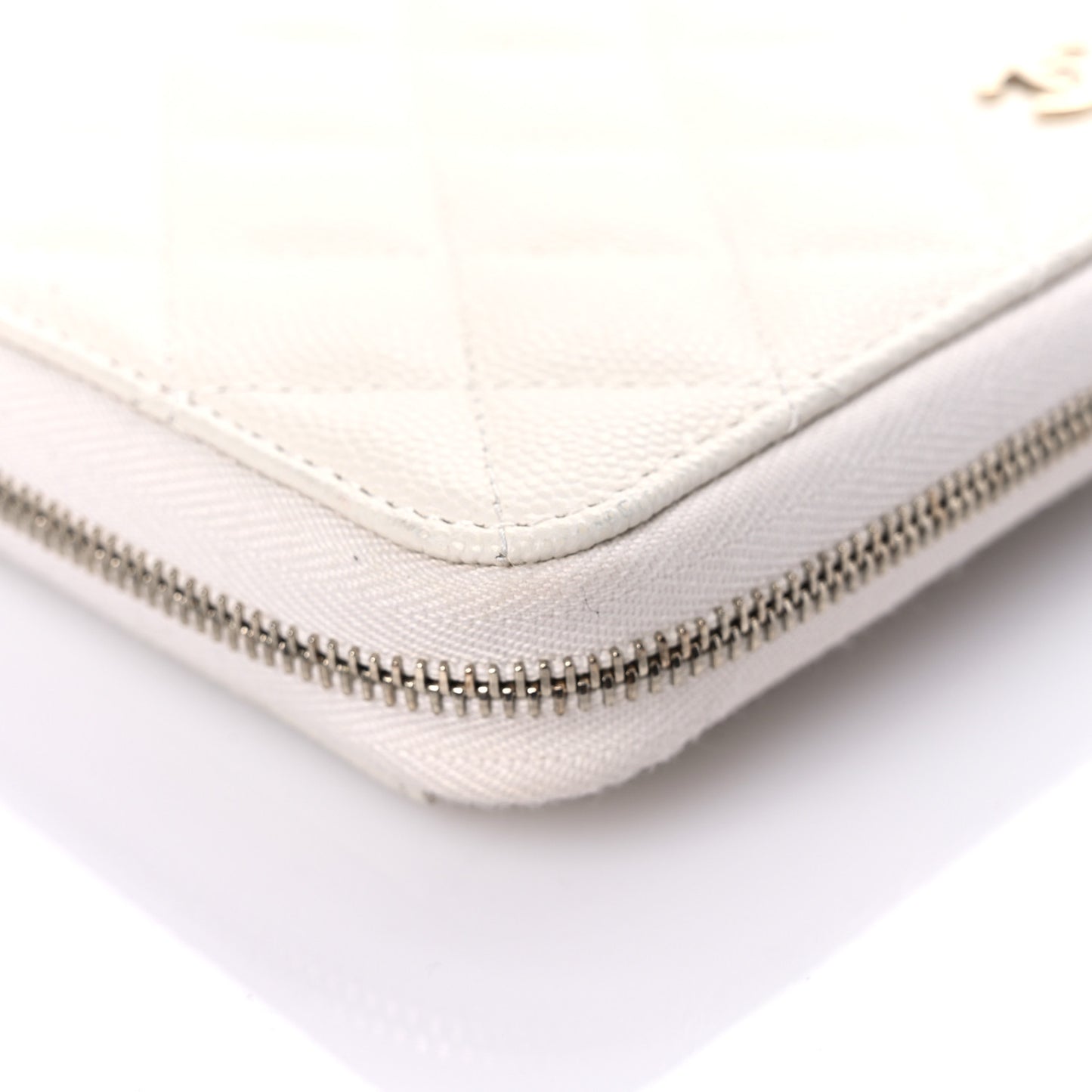 Caviar Quilted Large Gusset Zip Around Wallet White