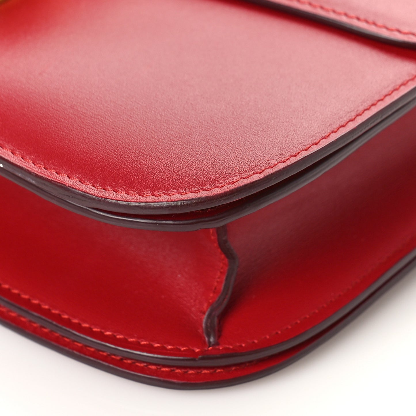 Box Calfskin Medium Classic Box Flap Bag Red