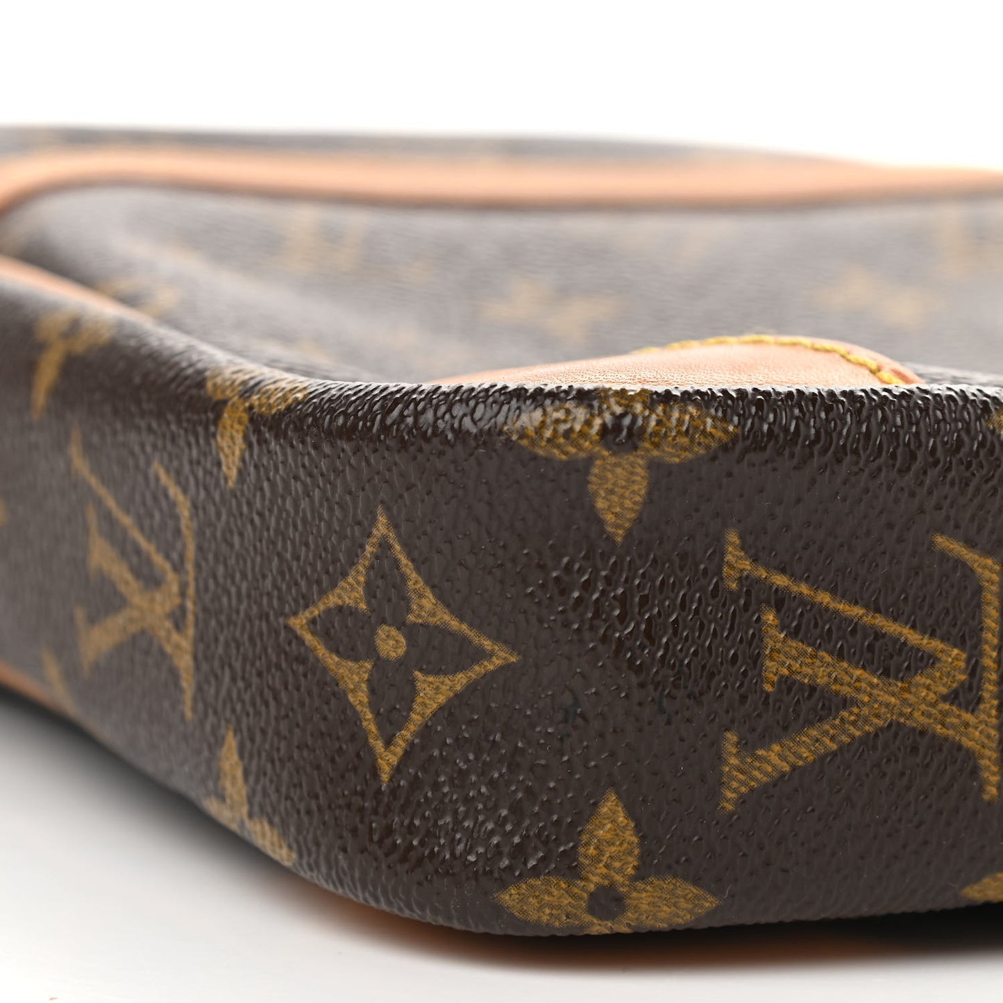 Monogram Amazone