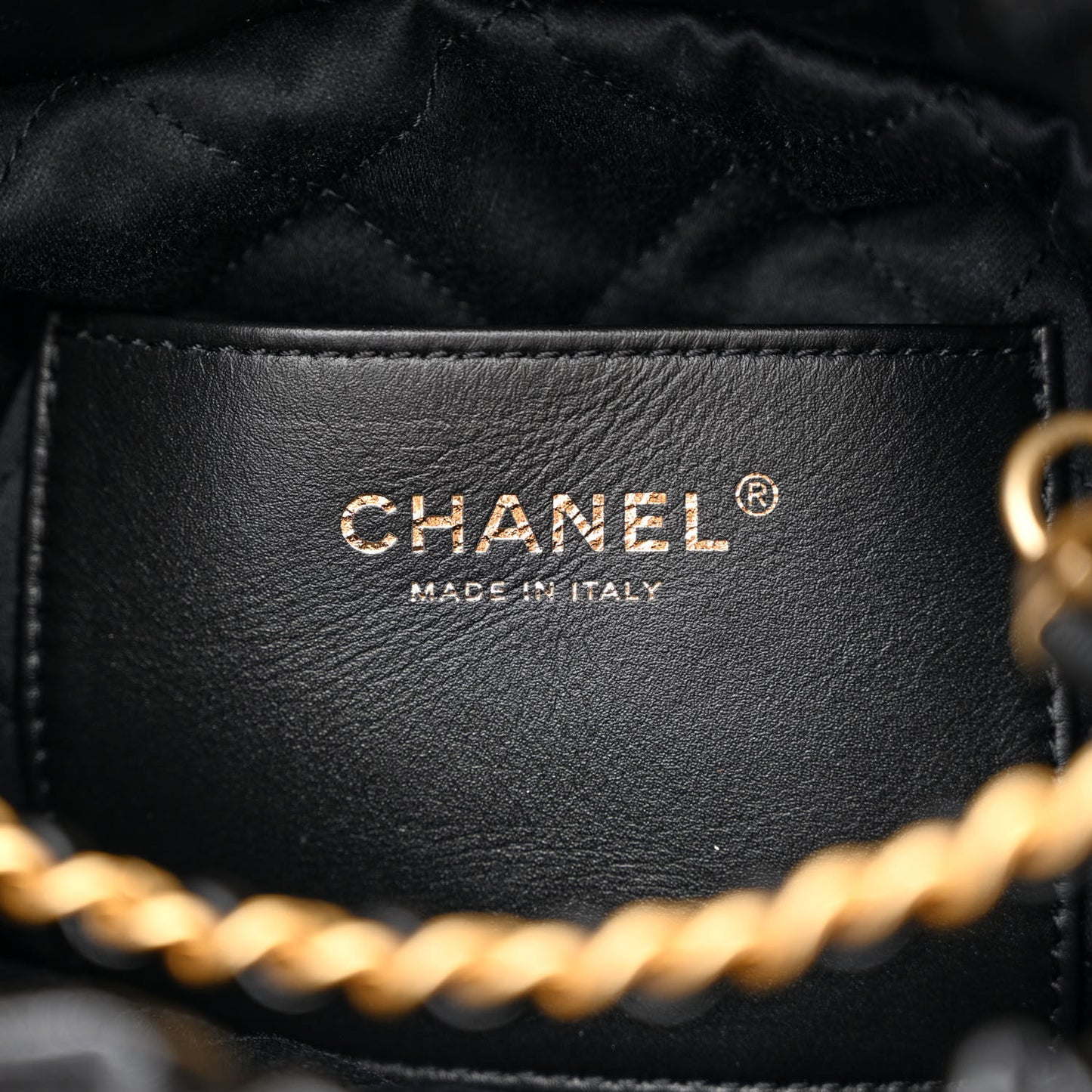 Shiny Crumpled Calfskin Quilted Pearl Mini Chanel 22 Black