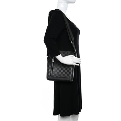 Louis Vuitton Damier Infini Discovery Messenger BB Onyx 2 of 9