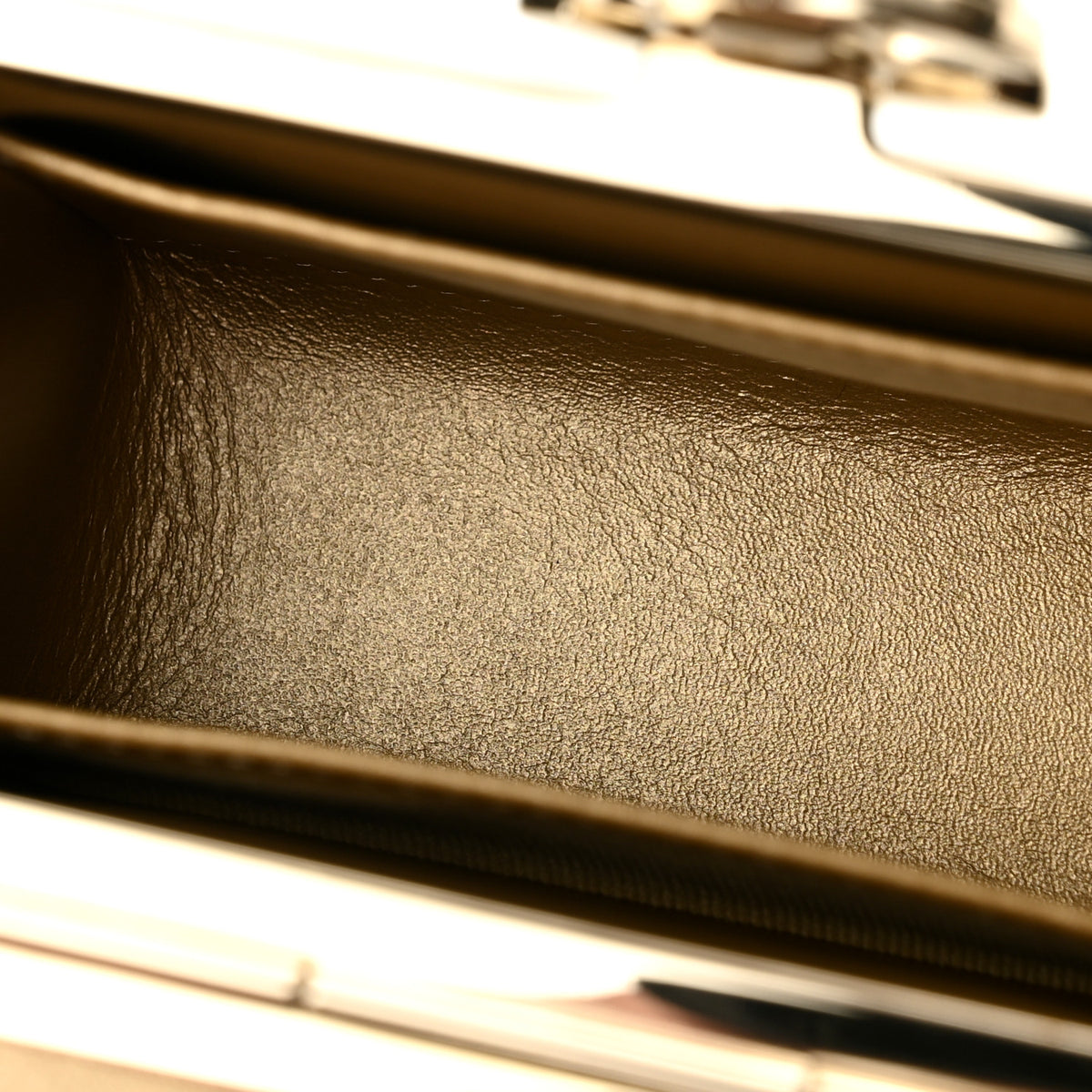 Lambskin Quilted Small Box With Chain White