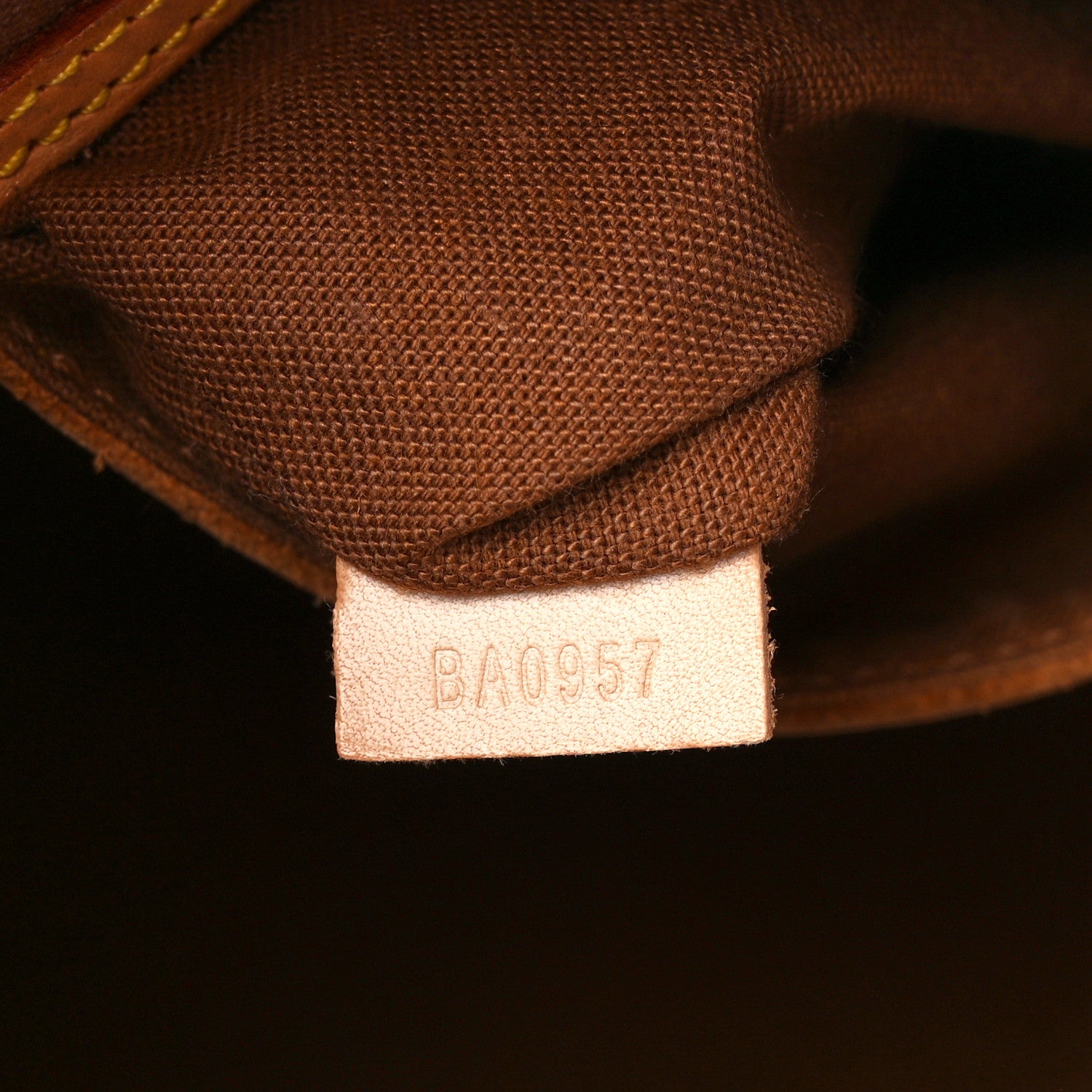Louis Vuitton Monogram Alma PM 7 of 20