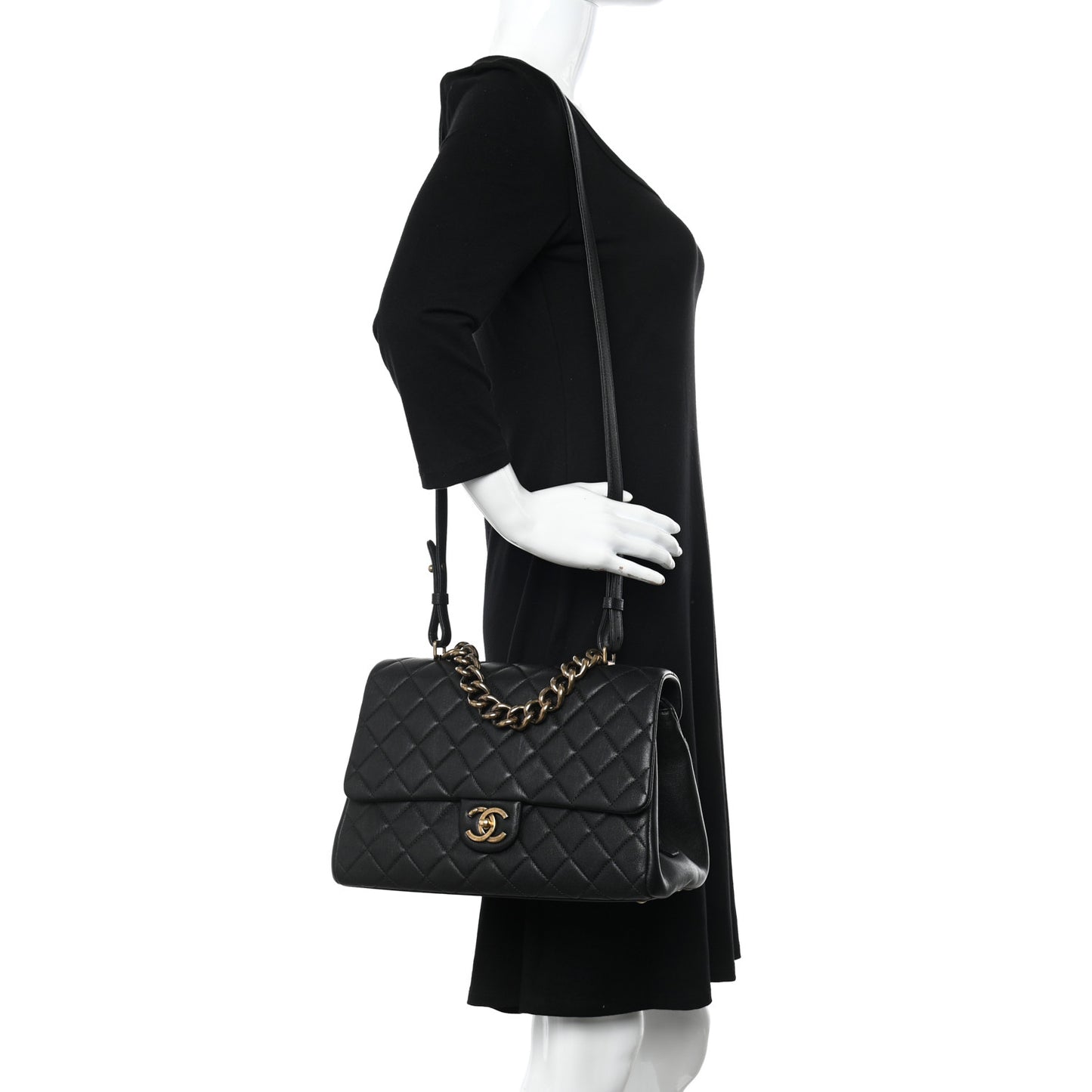 Shiny Sheepskin Quilted Large Trapezio Flap Black