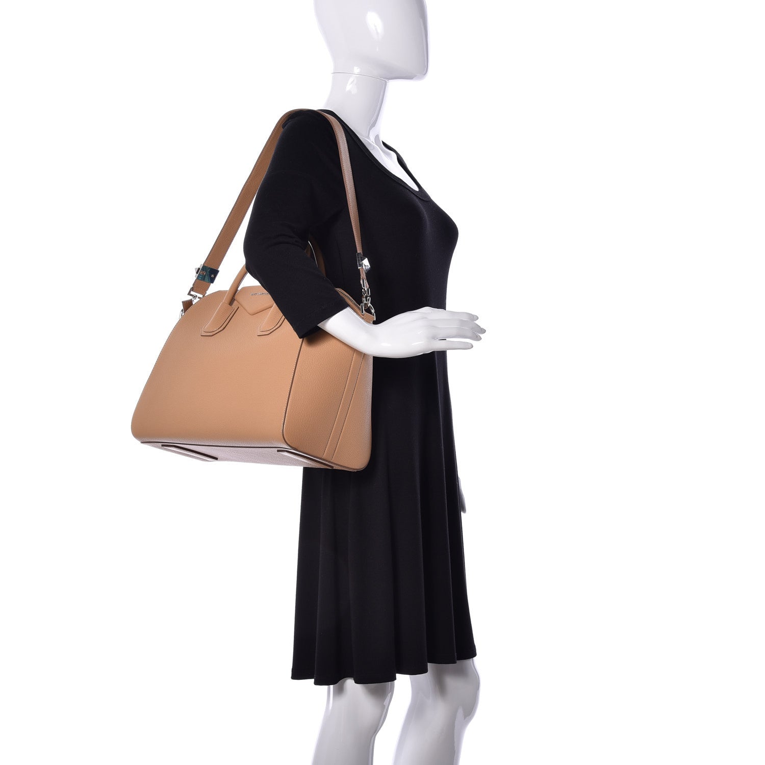 Givenchy Sugar Goatskin Medium Antigona Light Beige 2 of 9