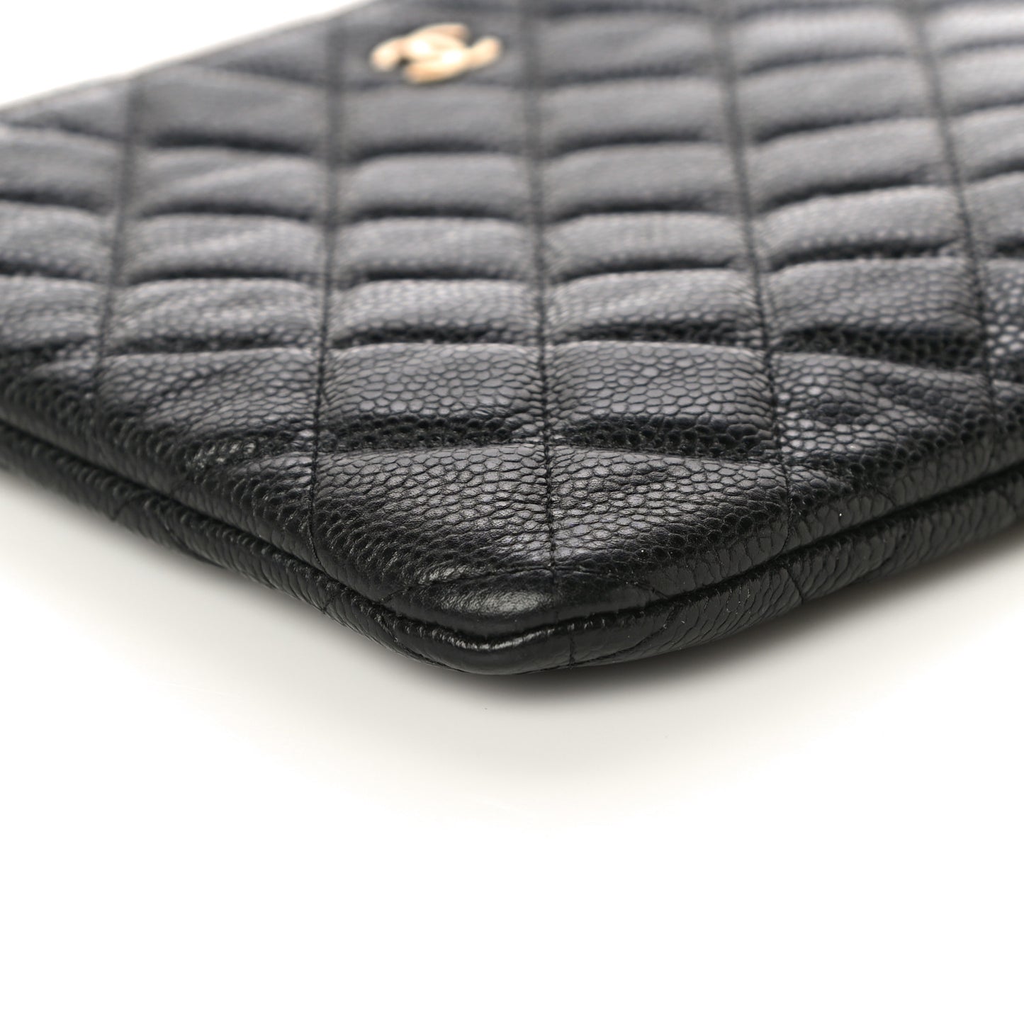 Caviar Quilted Medium Cosmetic Case Black