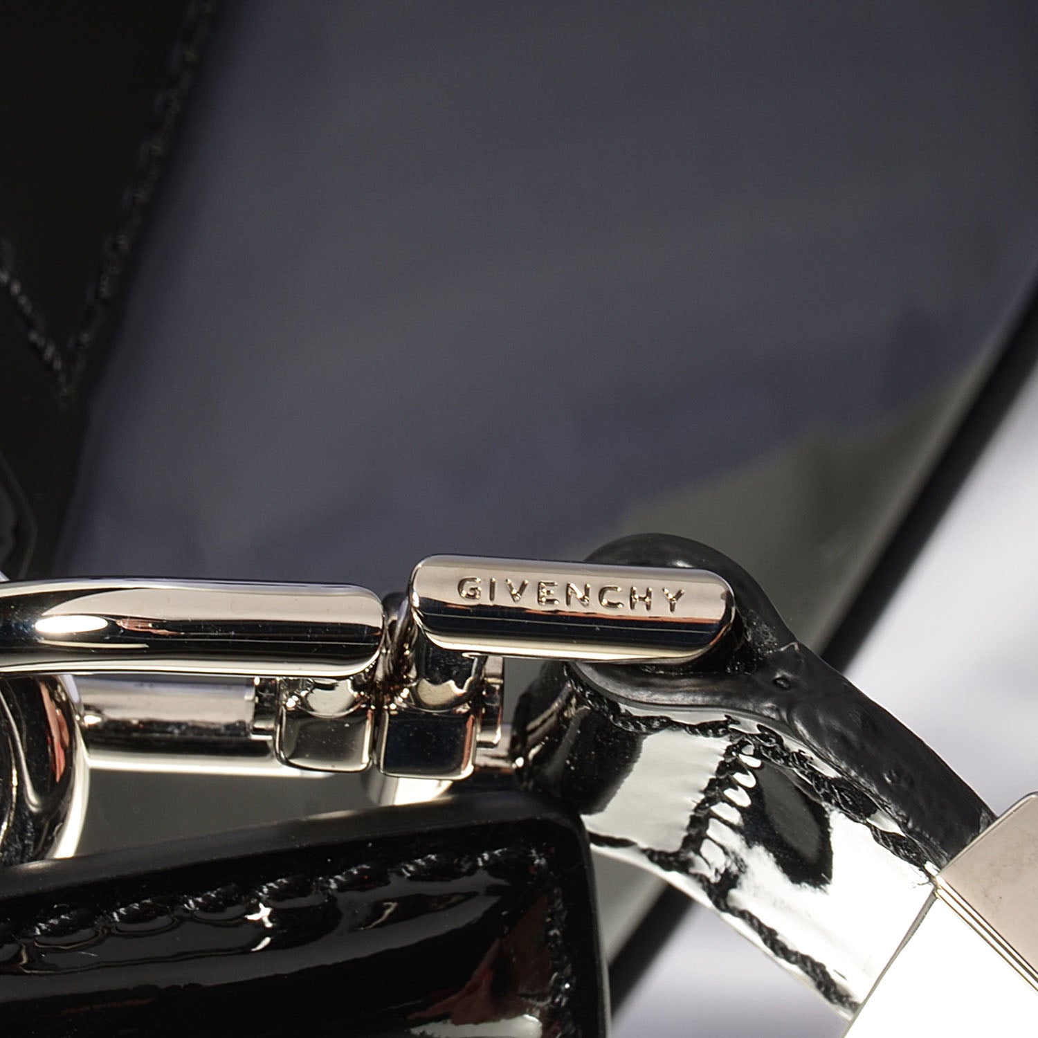 Givenchy Patent Calfskin Medium Antigona Black 3 of 11