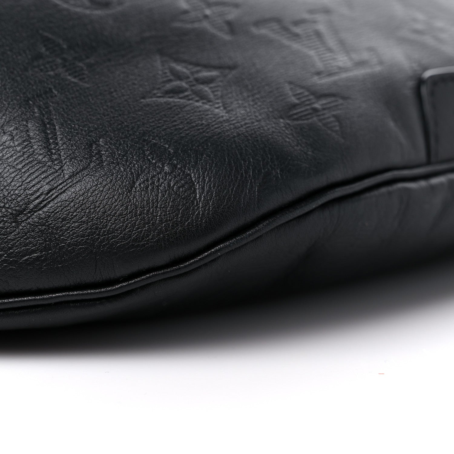 Louis Vuitton Calfskin Monogram Shadow Discovery Bumbag Black 8 of 9