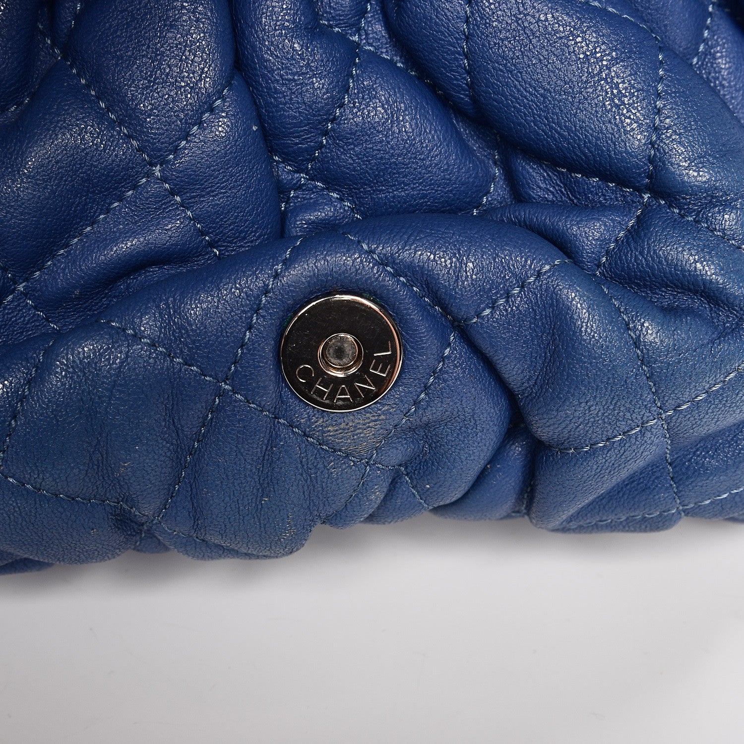 Chanel Washed Lambskin Chain Around Medium Messenger Blue 10 of 10
