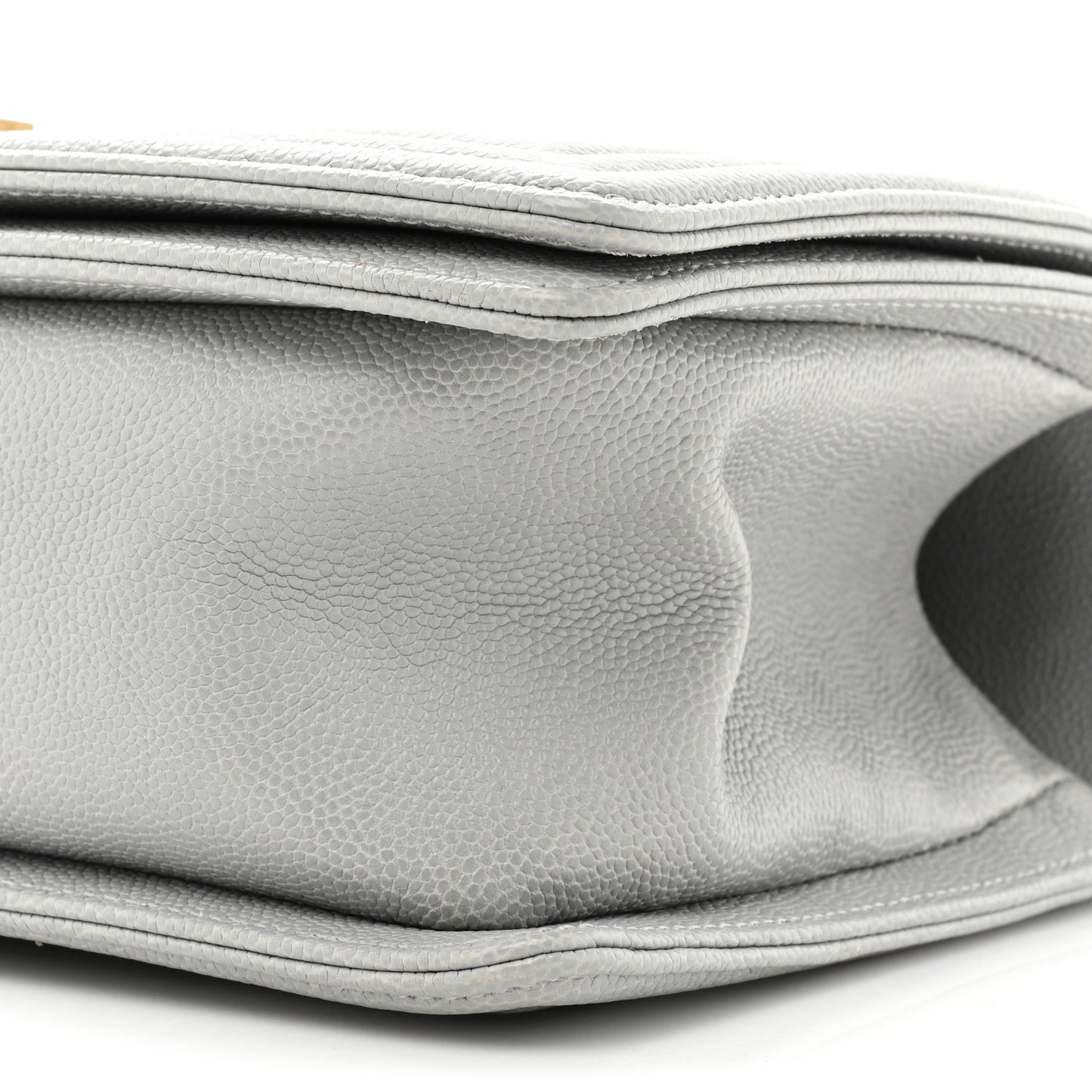 Caviar Quilted Medium Boy Flap Light Grey