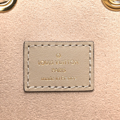 Louis Vuitton Empreinte Monogram Giant Neonoe MM Tourterelle Creme 7 of 11