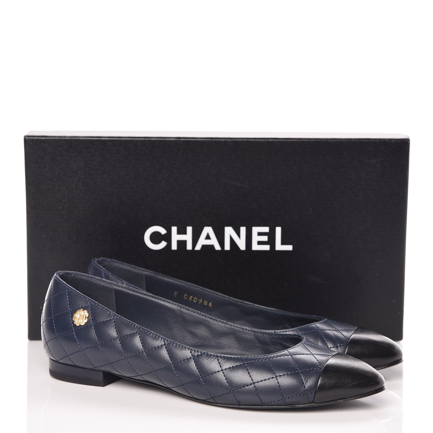 Chanel Aged Calfskin Quilted CC Cap Toe Ballerina Flats 37 Navy 14 of 14