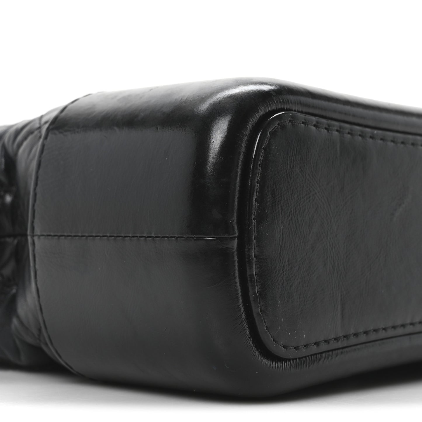 Aged Calfskin Quilted New Medium Gabrielle Hobo Black