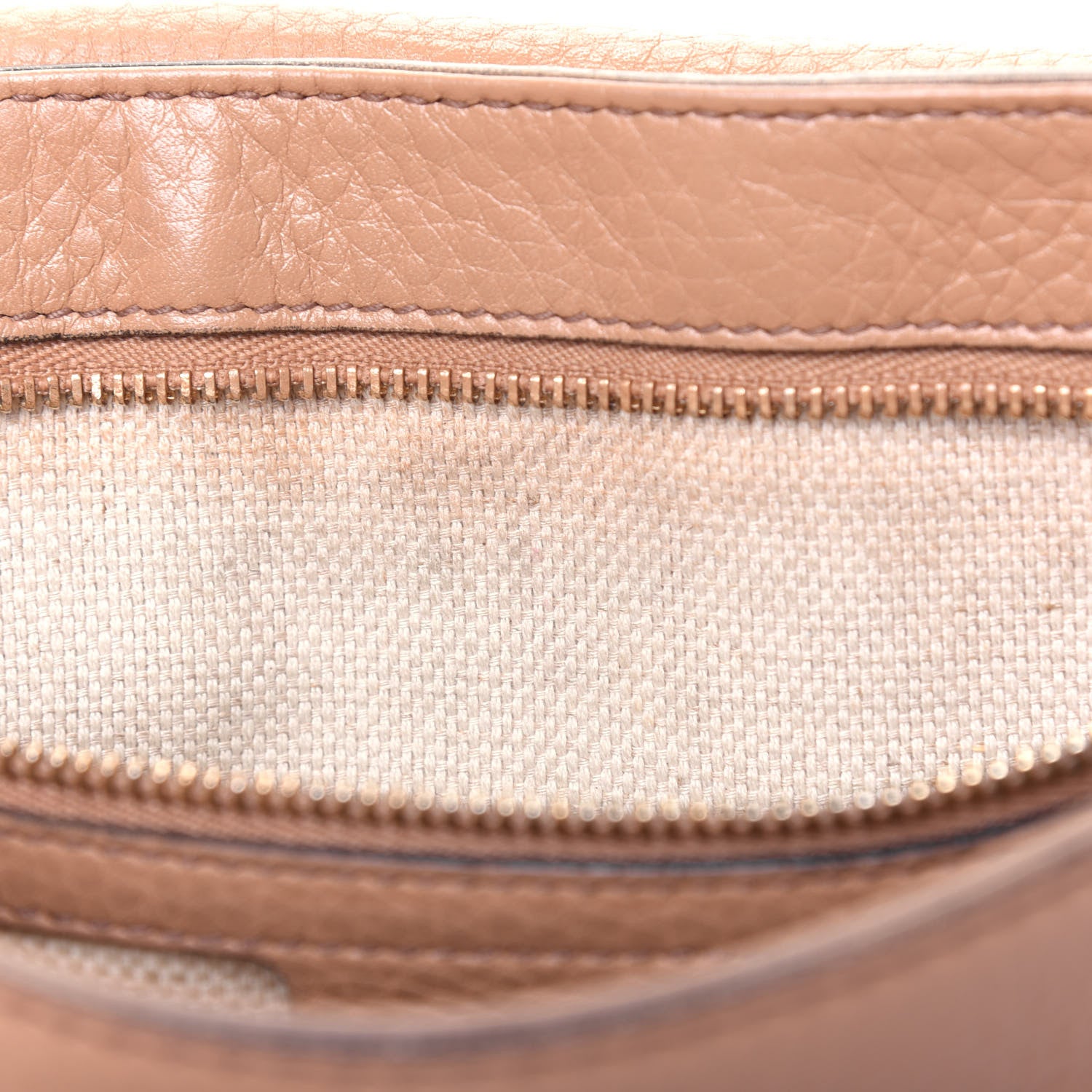 Gucci Pebbled Calfskin Medium Soho Flap Crossbody Camelia 9 of 25