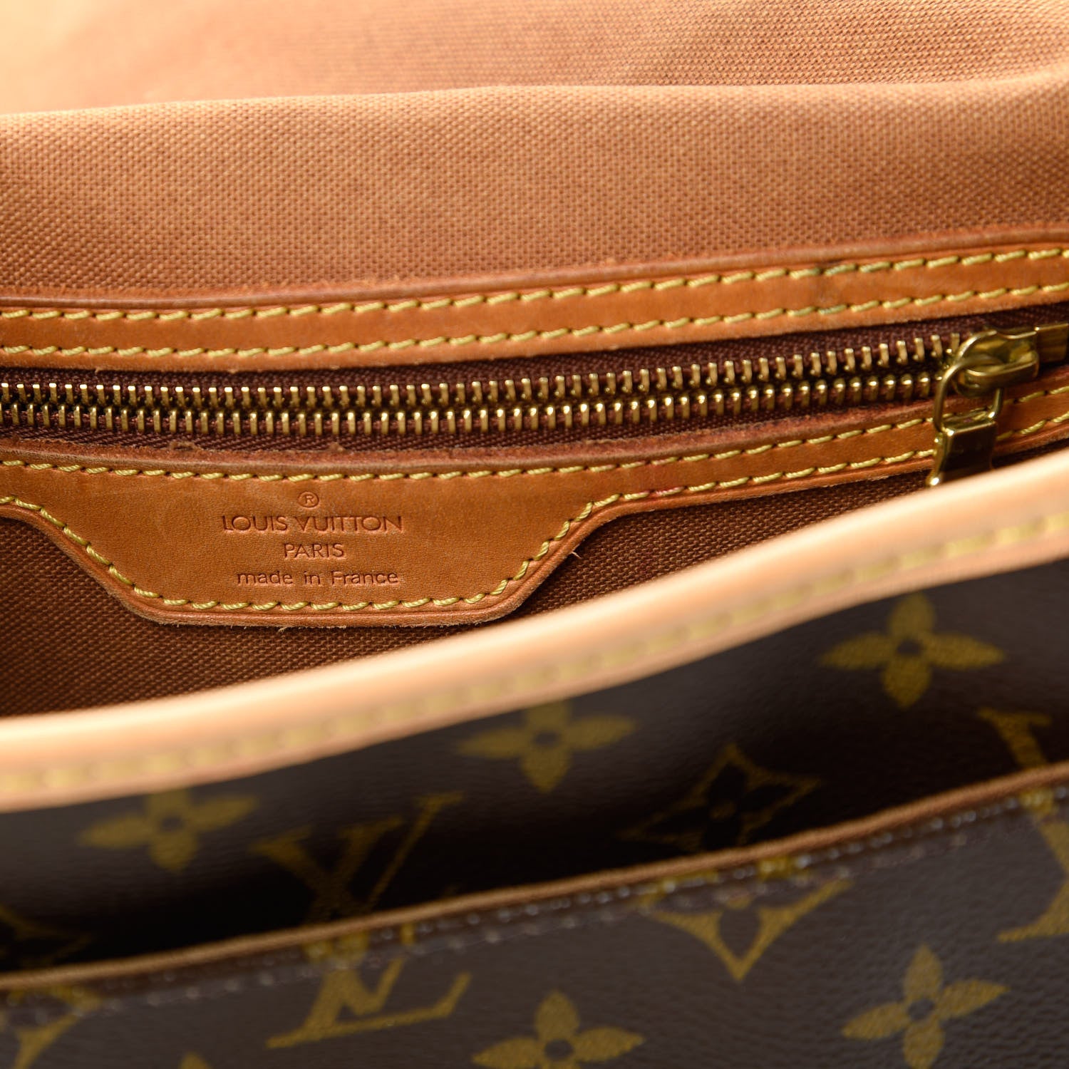 Louis Vuitton Monogram Sologne 8 of 10