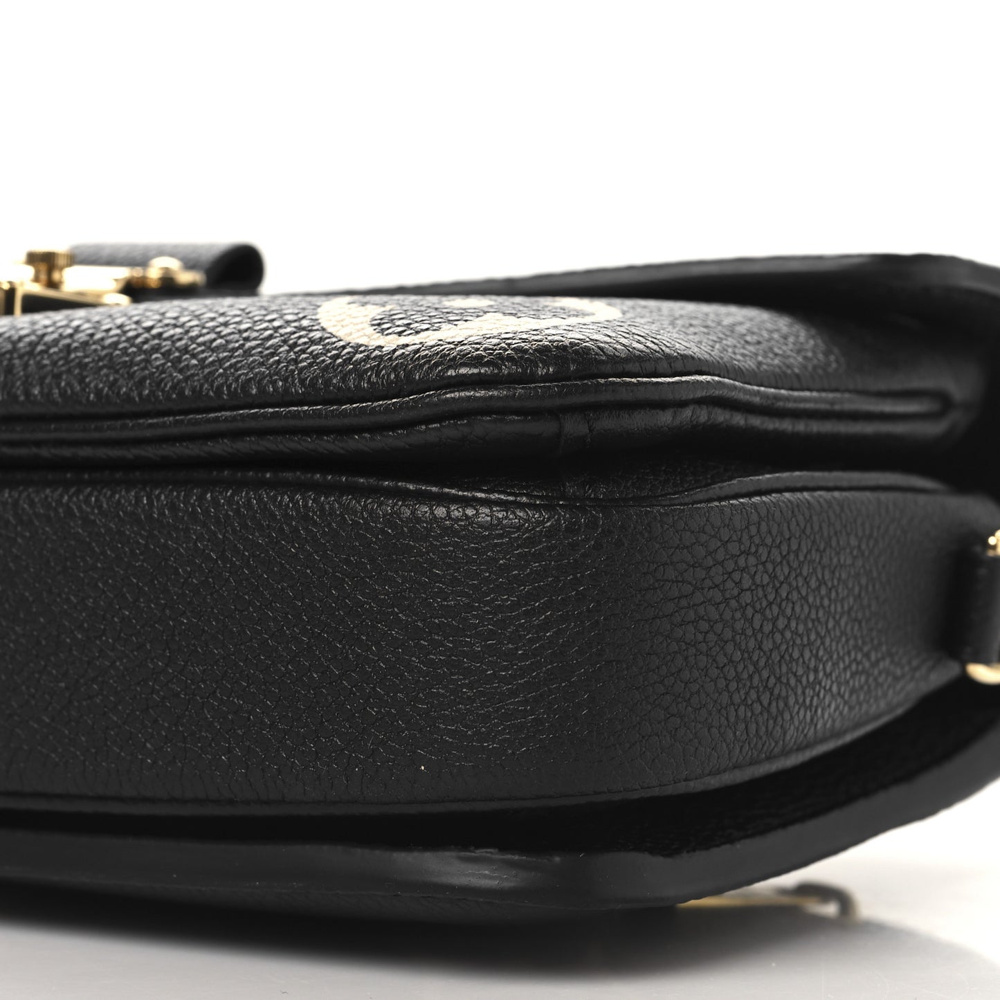 Empreinte Monogram Giant Pochette Metis East West Black Beige