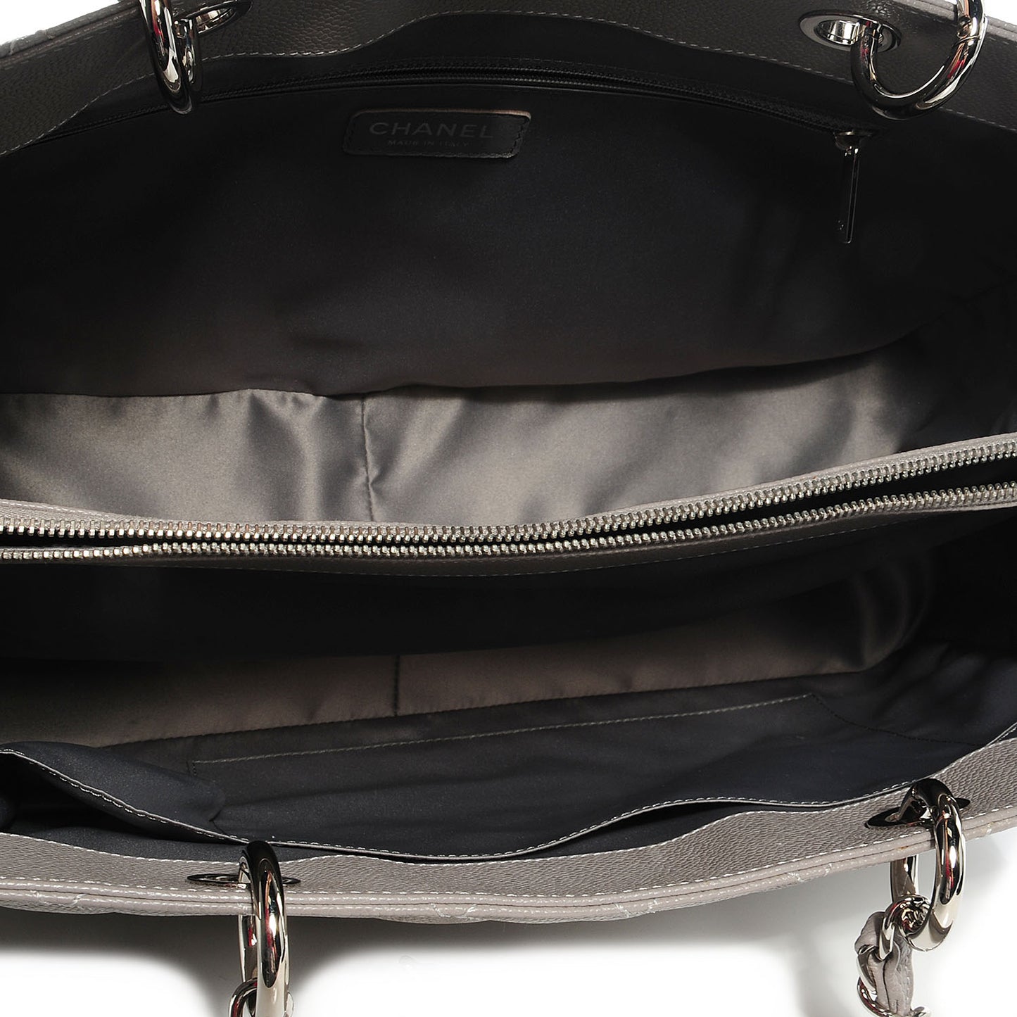 Caviar XL Grand Shopping Tote GST Light Grey