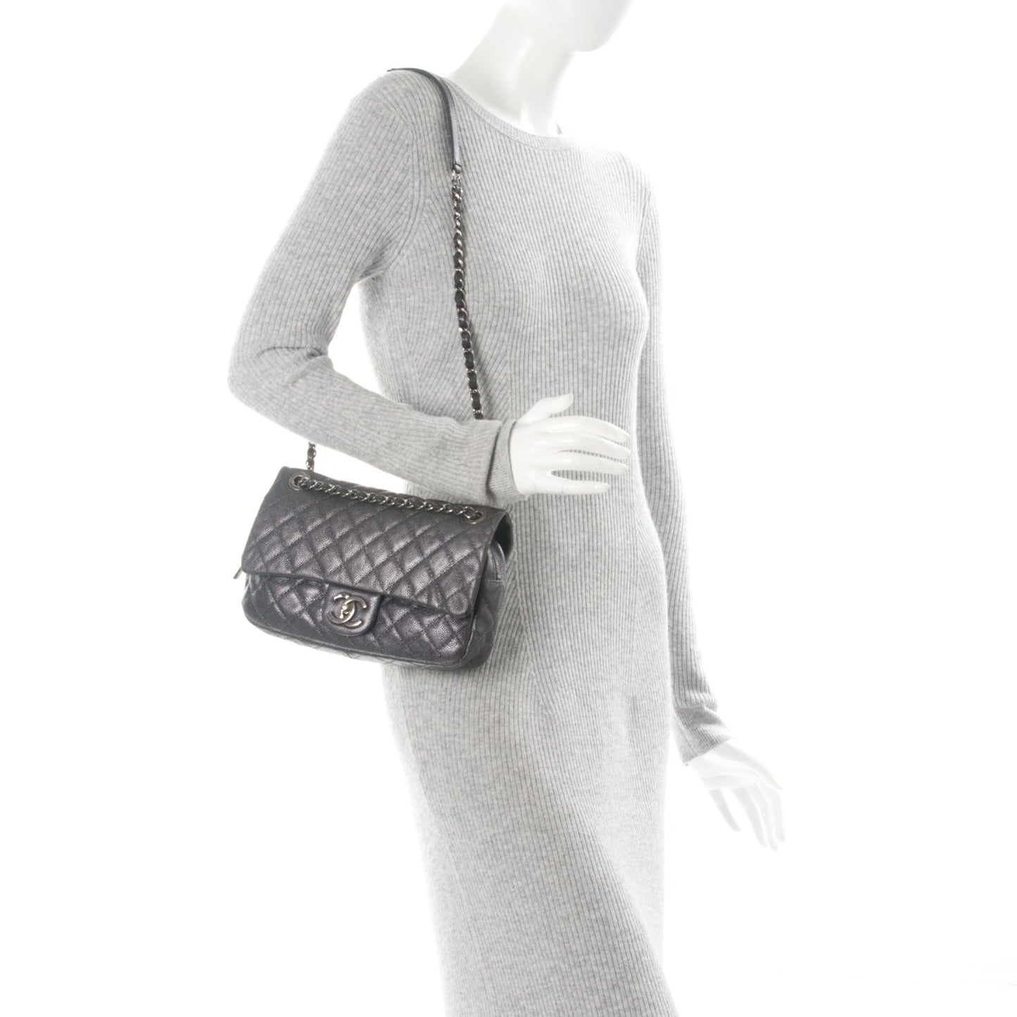 Iridescent Caviar Quilted Small Chic Flap Dark Silver