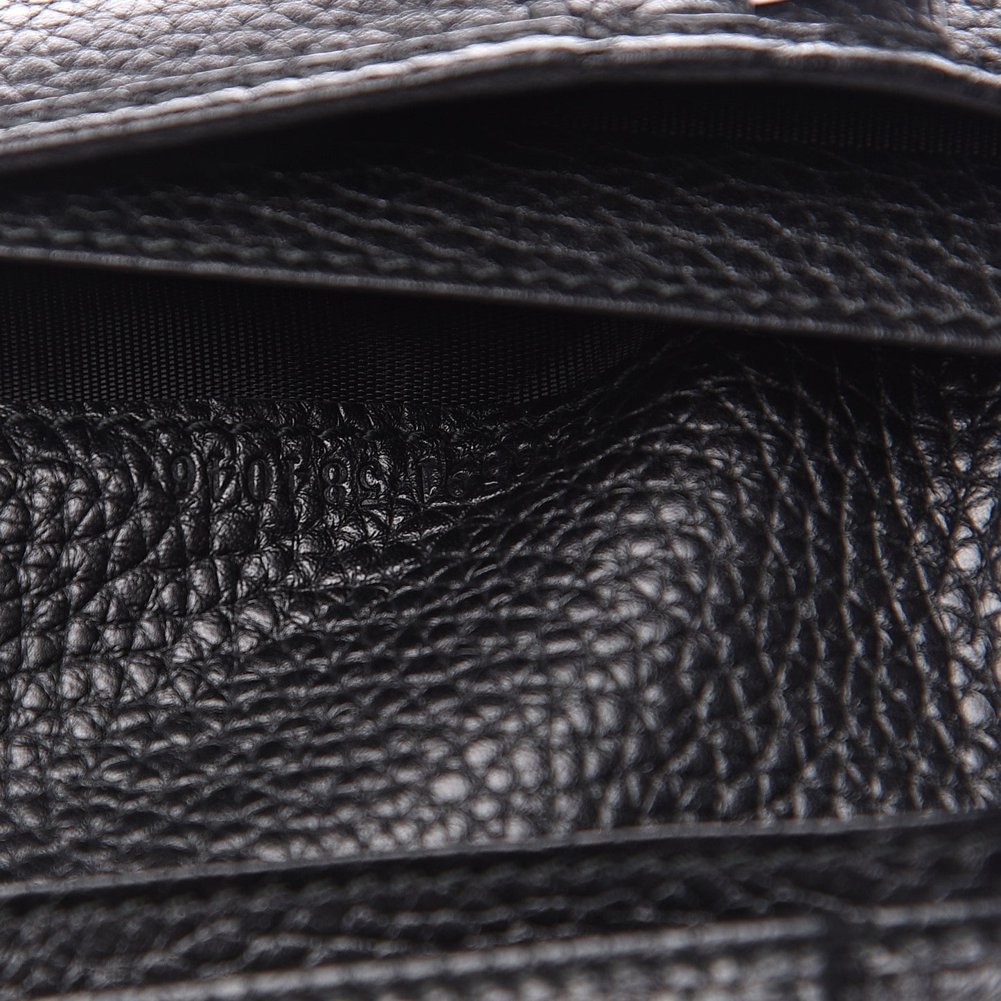 Calfskin Cellarius Blind For Bi-Fold Wallet Black