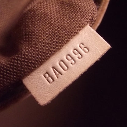 Louis Vuitton Monogram Alma 8 of 9