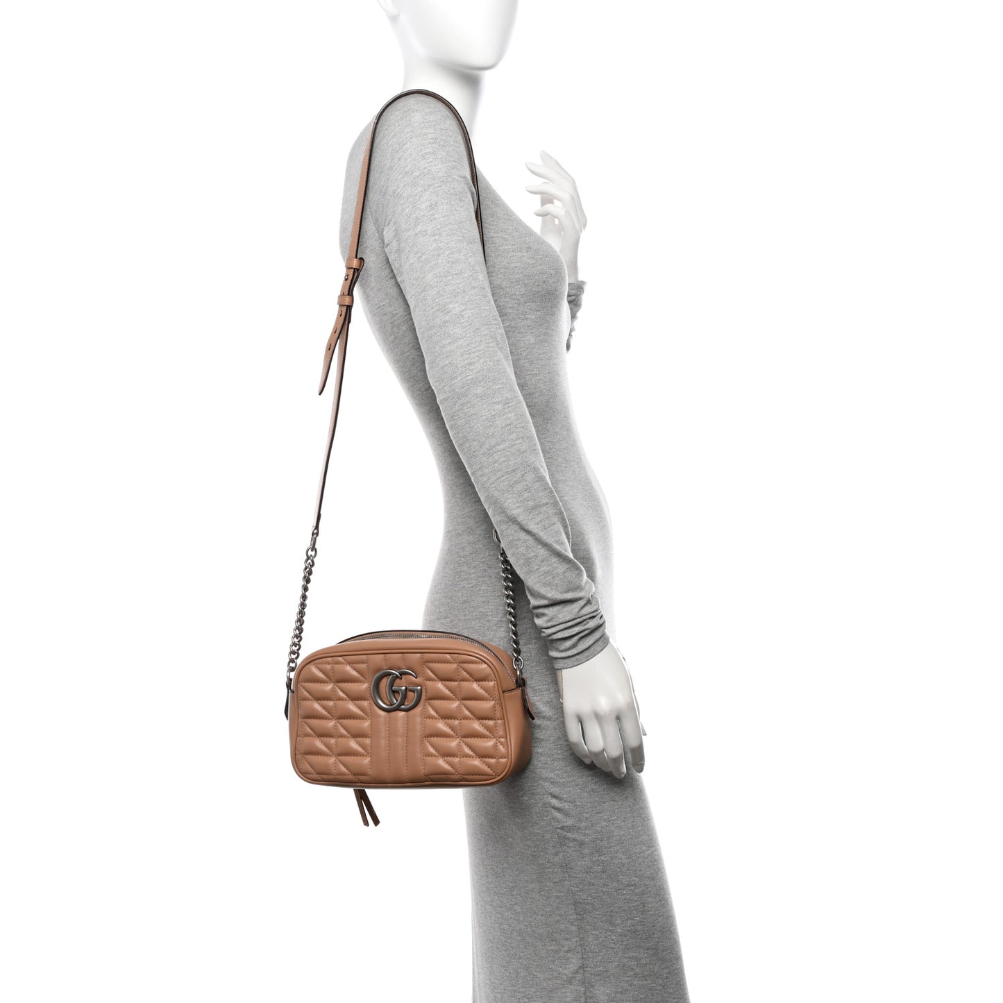 Calfskin Matelasse Aria Small GG Marmont Chain Shoulder Bag Camelia