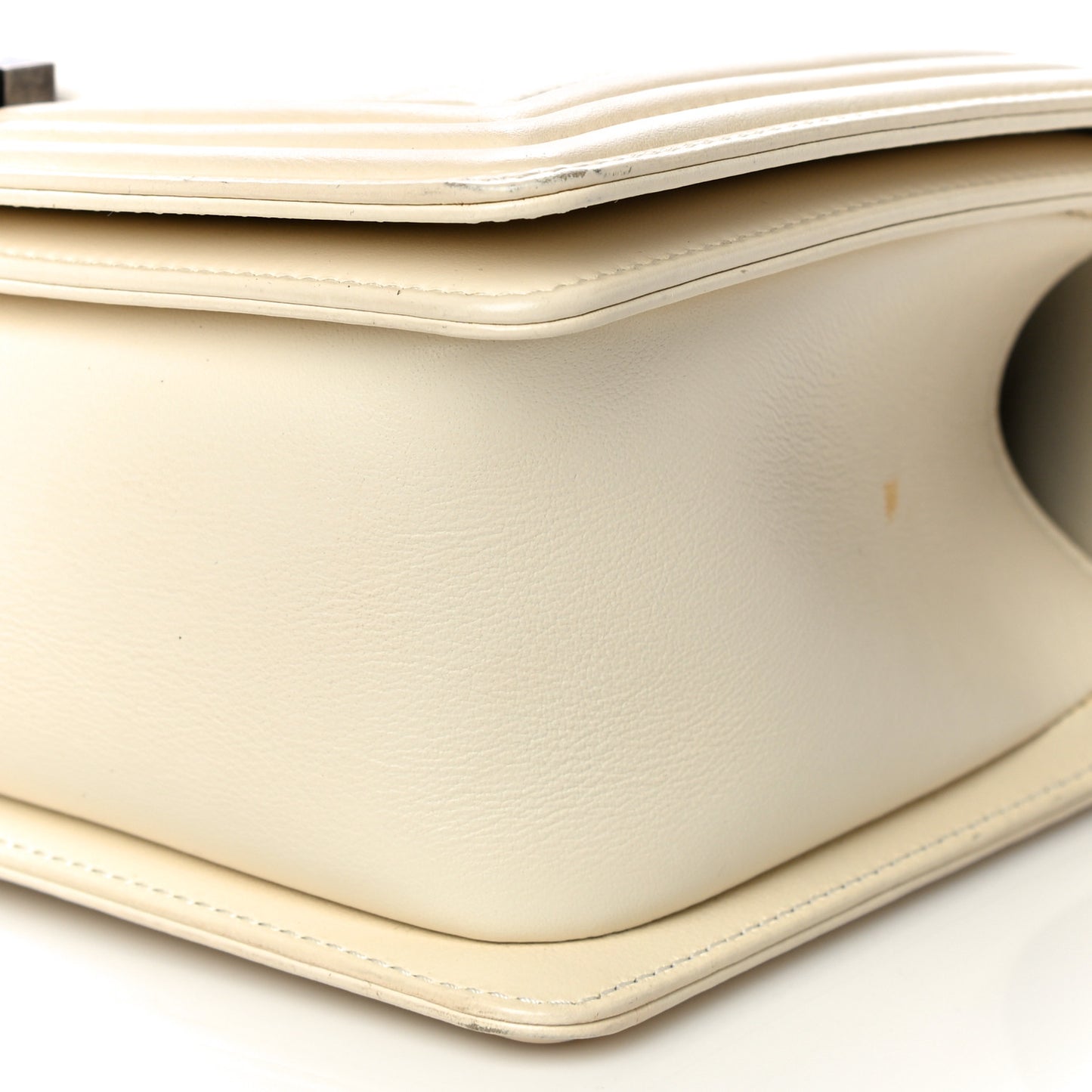 Calfskin Chevron Quilted Medium Boy Flap Ivory
