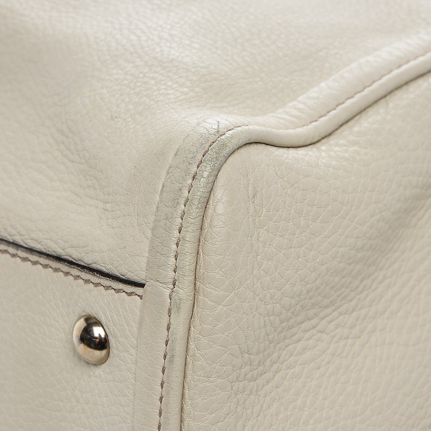 Gucci Pebbled Calfskin Medium Soho Shoulder Bag Off White 7 of 9