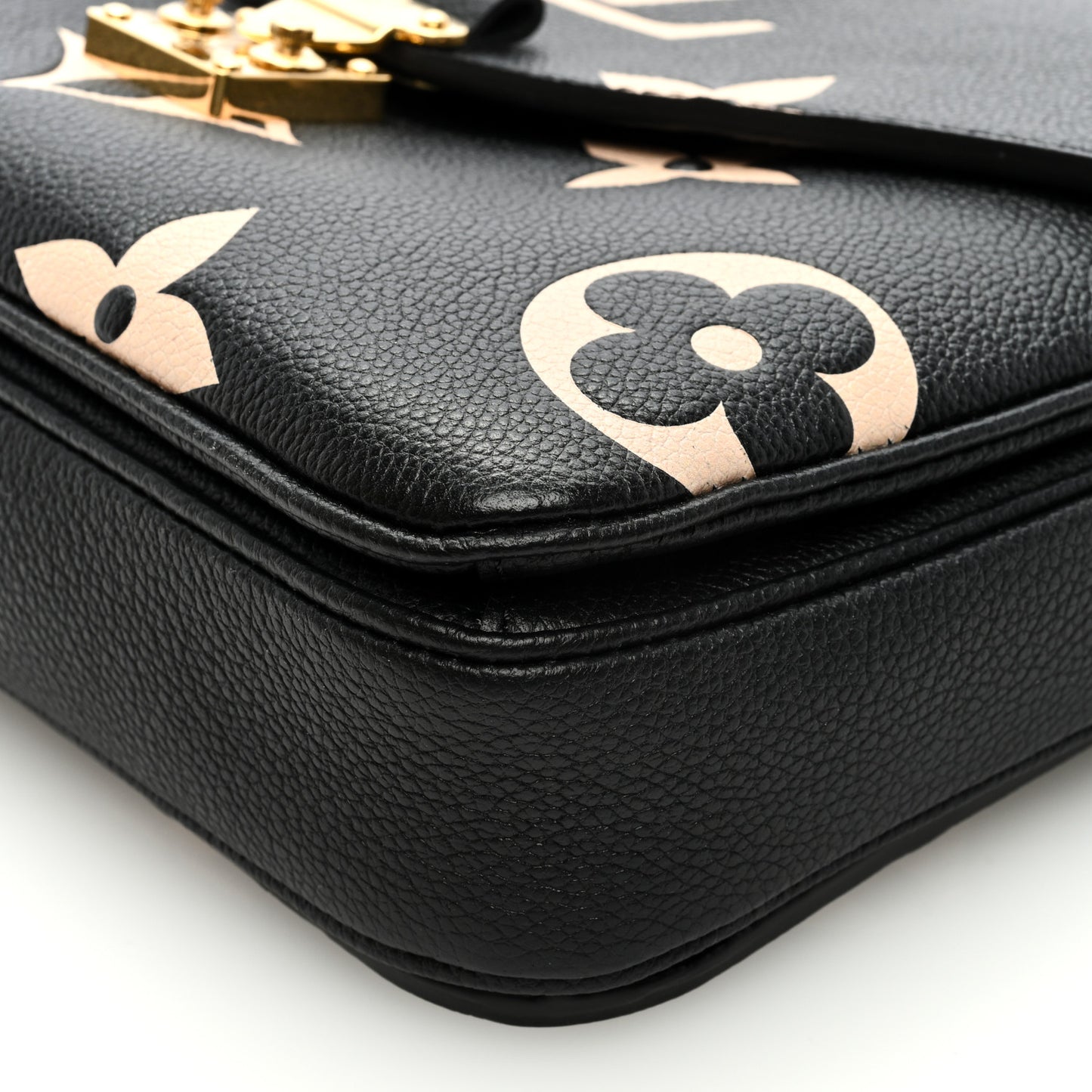 Empreinte Monogram Giant Pochette Metis Black Beige