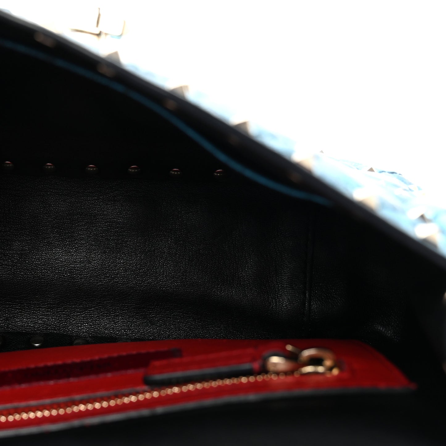 Metallic Wrinkled Lambskin Medium Rockstud Spike Shoulder Bag Peacock