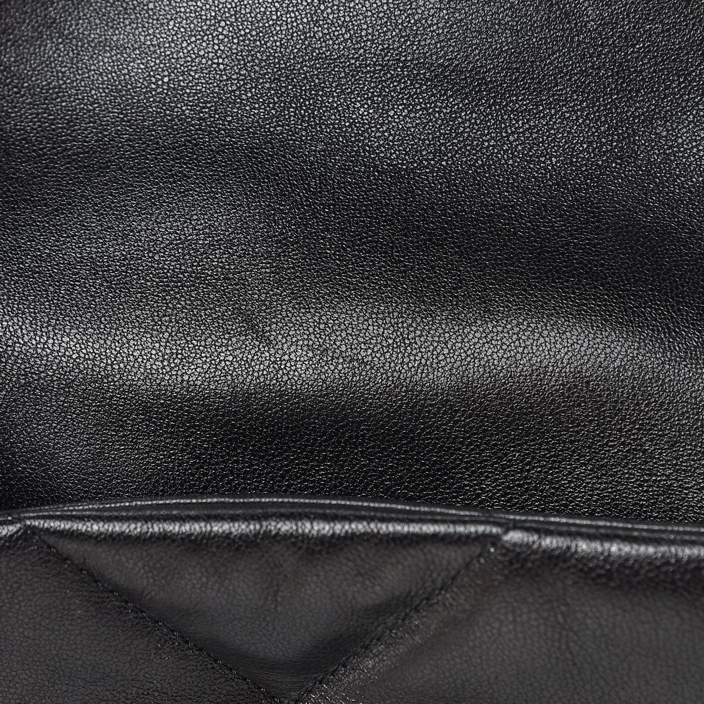 Goatskin Quilted Medium 19 Flap Black