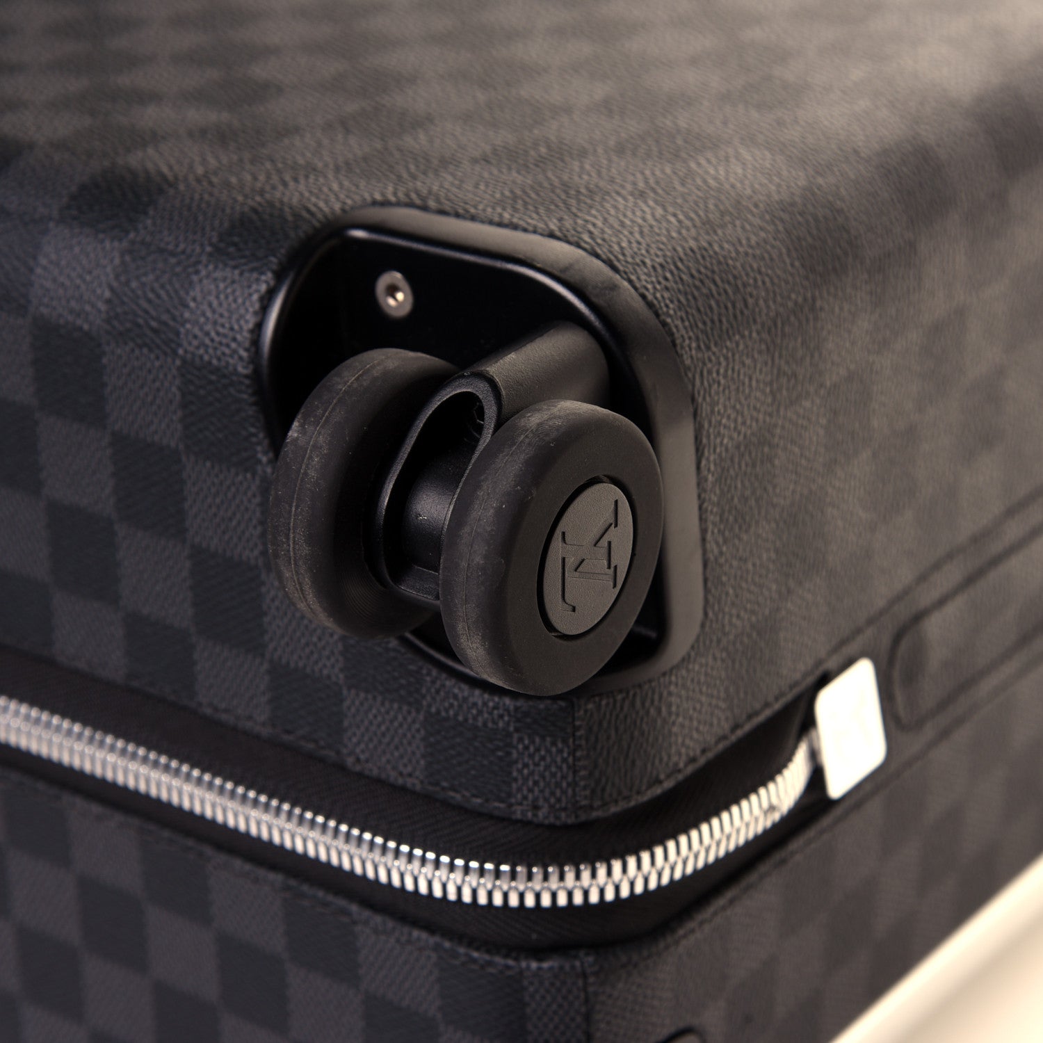 Louis Vuitton Damier Graphite Horizon 50 7 of 12