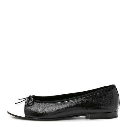Chanel Crumpled Shiny Lambskin CC Cap Toe Ballerina Flats 40 Black White 1 of 11