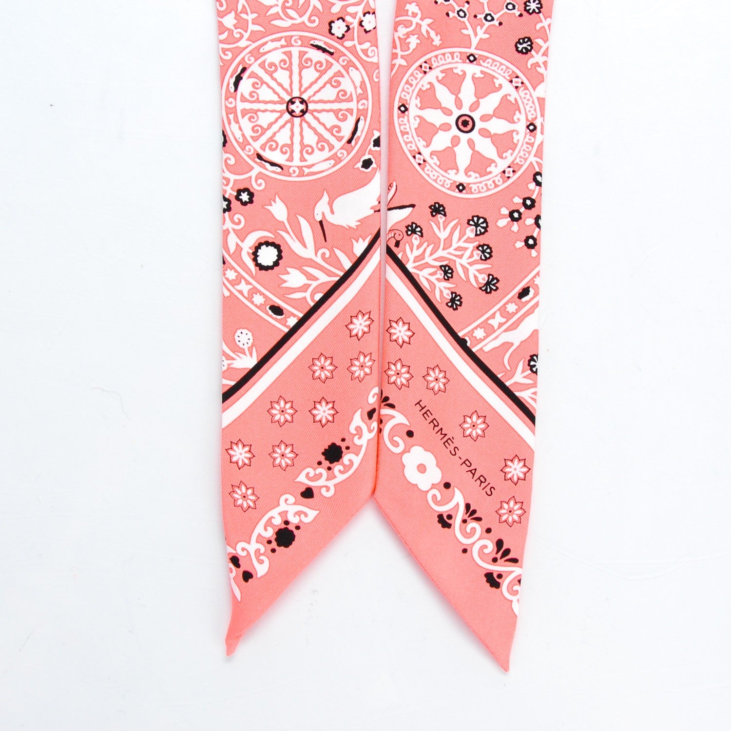 Hermes Silk Peuple Du Vent Bandana Twilly Rose Malabar Noir Blanc 4 of 6