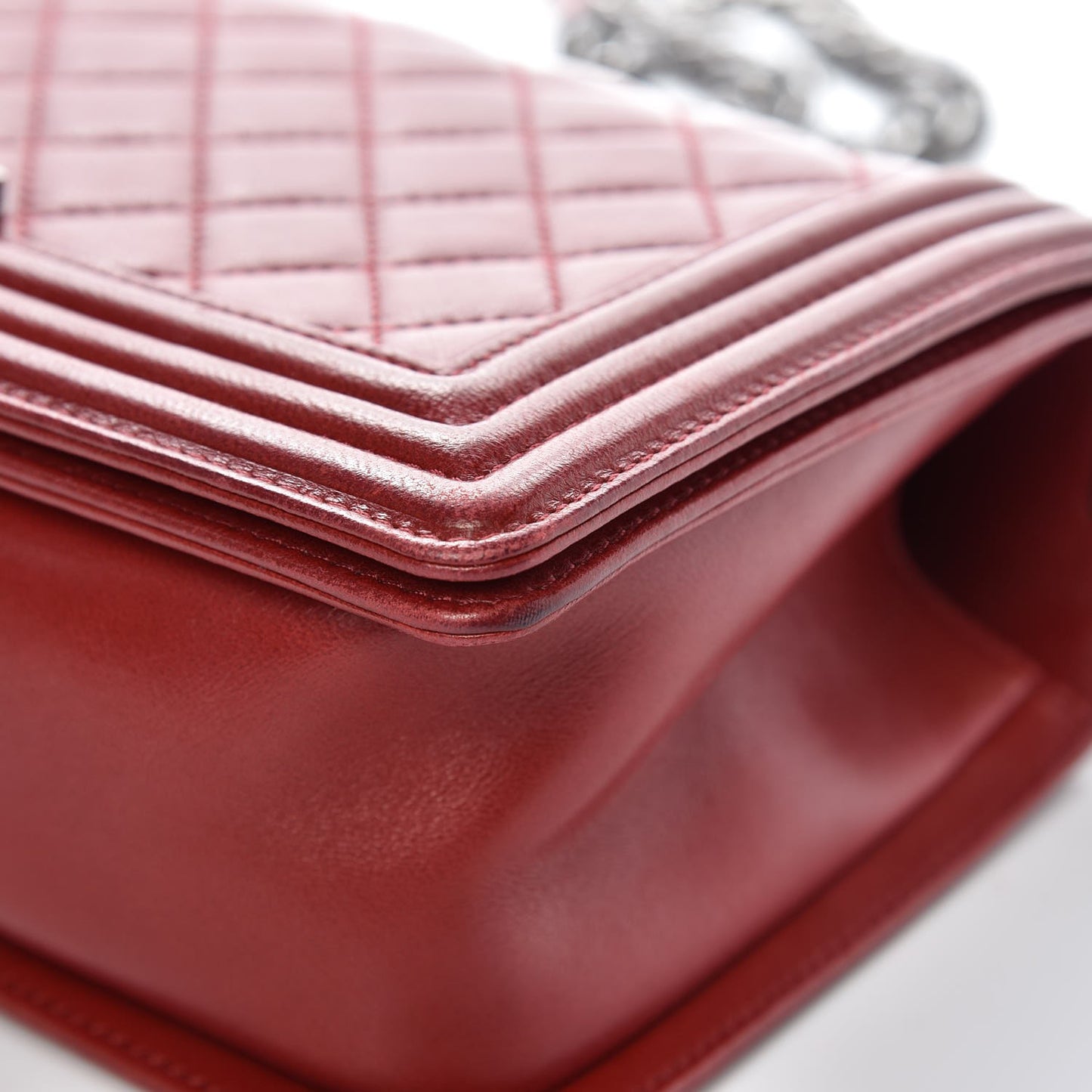 Lambskin Quilted Medium Boy Flap Red