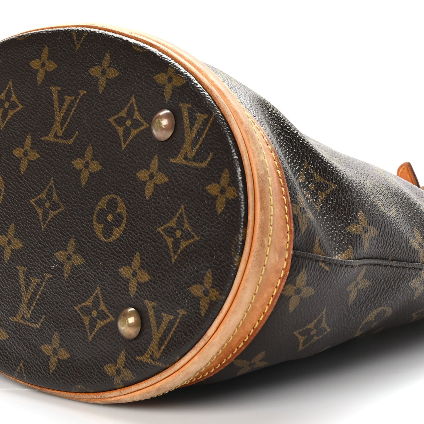 Monogram Petit Bucket 23