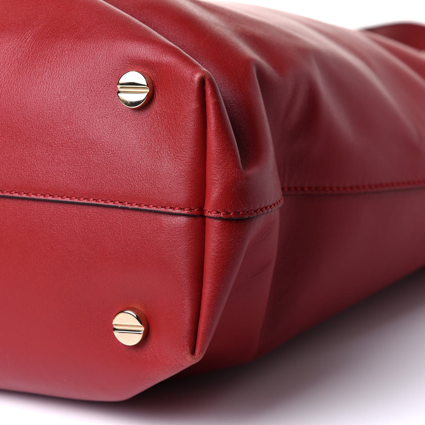Vitello Lovestud Tote Red