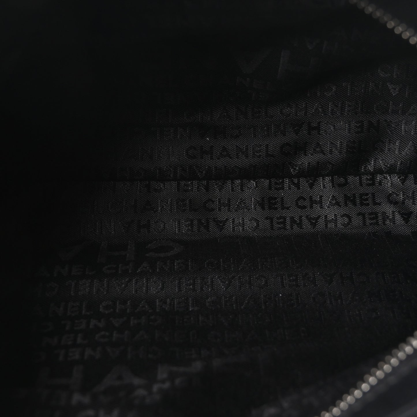 Lambskin Lax Pochette Black