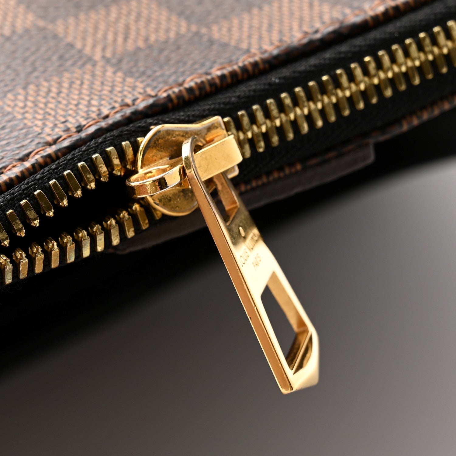 Louis Vuitton Damier Ebene Hyde Park Black 11 of 12