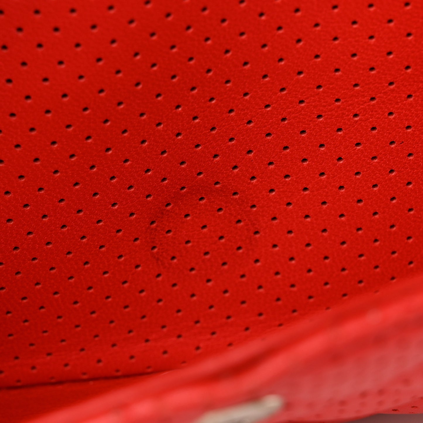 Lambskin Perforated Medium Double Flap Red