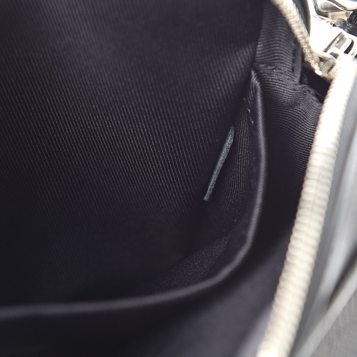 Taiga Monogram Eclipse Outdoor Messenger Black