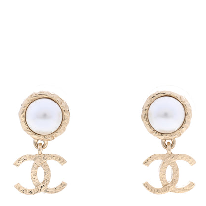 Chanel Pearl Hammered CC Drop Earrings Gold Pearly White 1 of 5